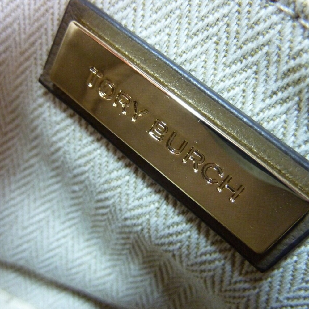 NEW Tory Burch Kira Chevron Classic Taupe Small Camera Bag/Crossbody Bag - Picture 9 of 15